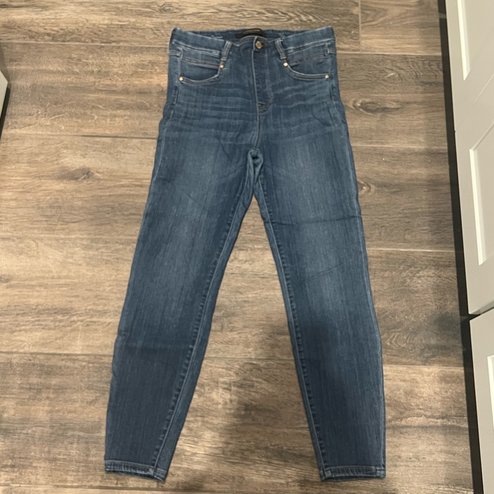 Size 12 Liverpool.  These were a favorite but still in good condition.
